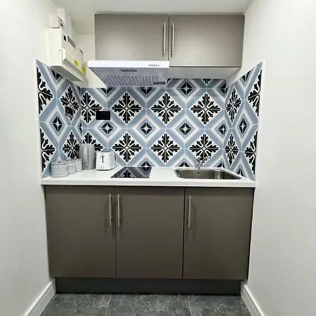Stylish In Westbrom Birmingham