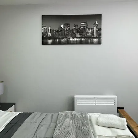 Stylish In Westbrom Apartment *
