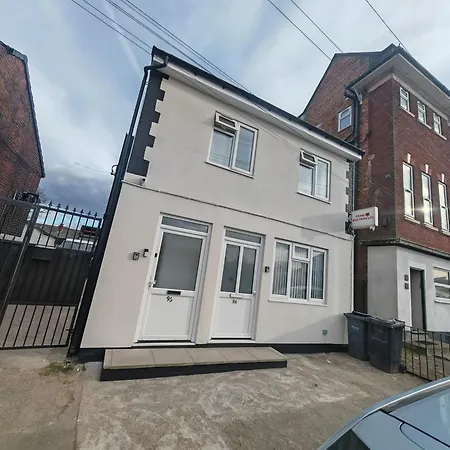 Apartment Stylish In Westbrom Birmingham